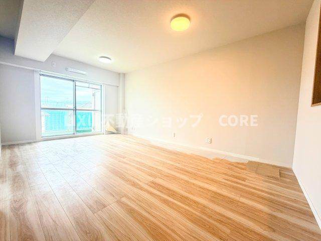 休日はおひさまの光をたっぷりと取りこめるリビングでゆったりと過ごしませんか？