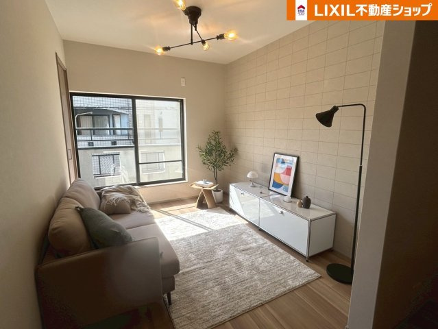 外観：326000237003