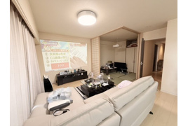 玉名市トラスト玉名カルディオのリビングダイニング