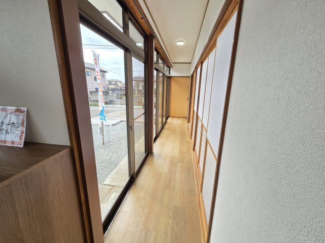 広縁です。最近は広縁のあるお家が減ってきましたね…