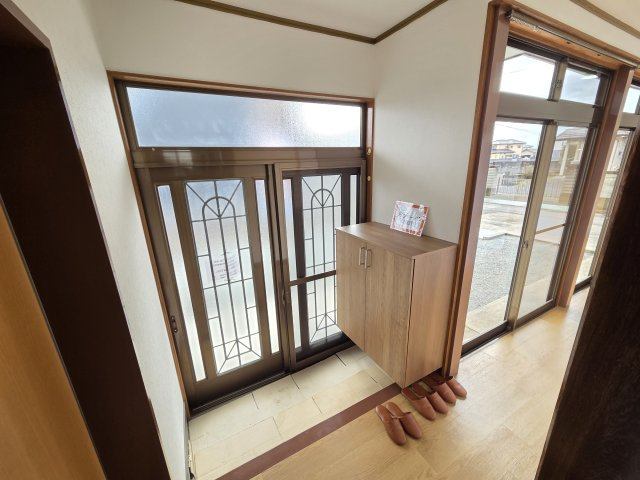 玄関内部です