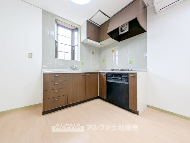 【Life　without　end】　◆心地よさを求めて◆終わりのない暮らしづくりはキッチンから始まる。食事は暮らしの中でとても重要。お洒落なキッチンを使用すれば空間の居心地良さが変わる。
