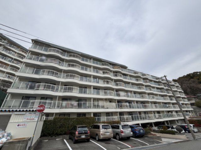 来客用駐車場がございます。ご友人やお客様も訪れやすい環境です。