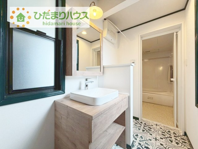 シンプルで使い勝手の良い独立洗面台！