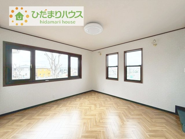 ゆとりのある主寝室！ご家族全員で寝れちゃいます♪