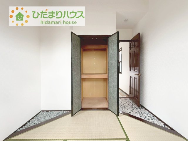 和室にも両開きの収納を完備！