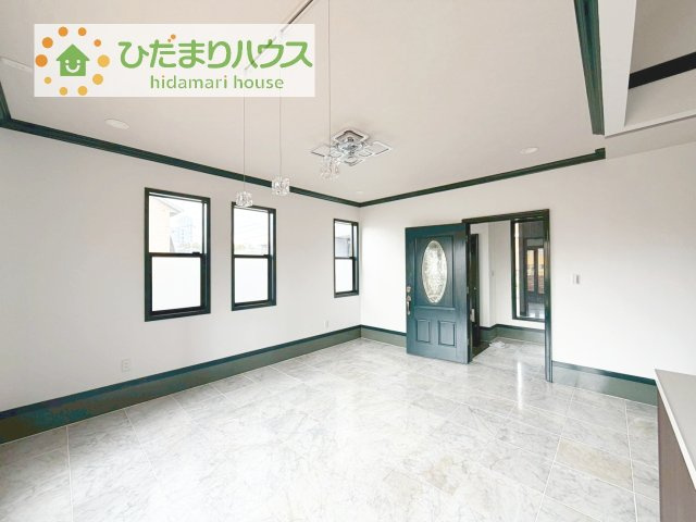早くお仕事終わらせて、家に帰りたくなるようなリビングです(^^♪