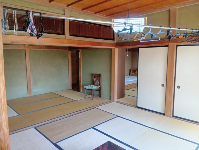 ふすまを外して8帖と6帖の和室を繋げて14帖の和室として使うことができます！