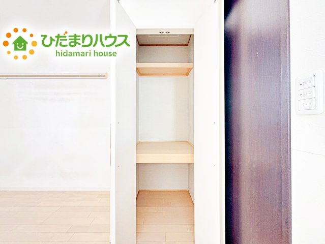 収納があれば物を整理整頓しやすく、部屋が常にすっきりとした状態を保てます。