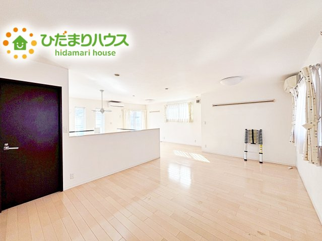 シンプルな内観ですのでさまざまなインテリアスタイルを楽しめます。