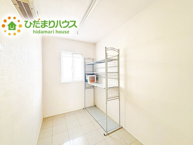 パントリー完備で散らかりがちなキッチン回りもラクラクお片付けできちゃいます！(*^-^*)