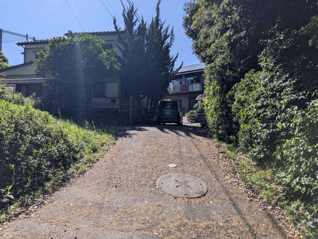 現地と前面道路　