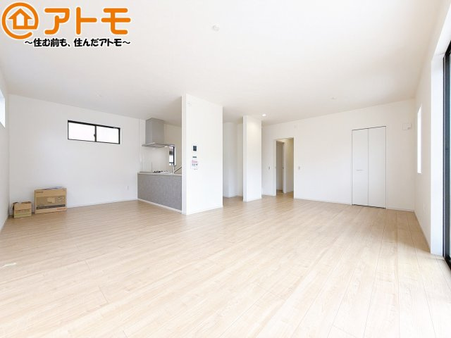 家族団らんのイメージは、リビングを思い浮かべませんか？リビングこそ広々としたお部屋が良いですね♪