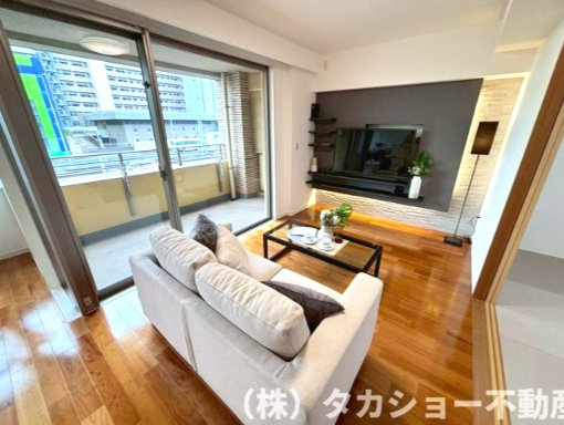 こちらのリビングで趣味の時間をお楽しみください