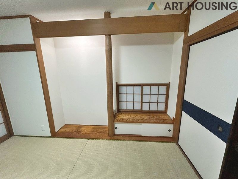畳の上でゆっくりとくつろげる和室です