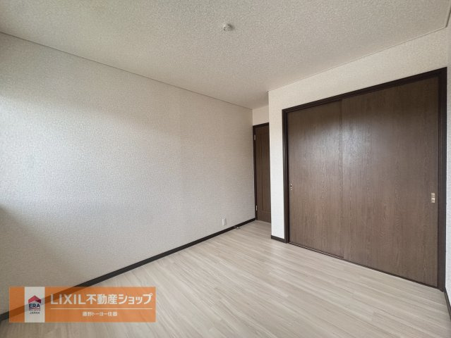 全居室収納付。大切なお洋服もたくさん収納できるので毎日のおしゃれが楽しくなります。　