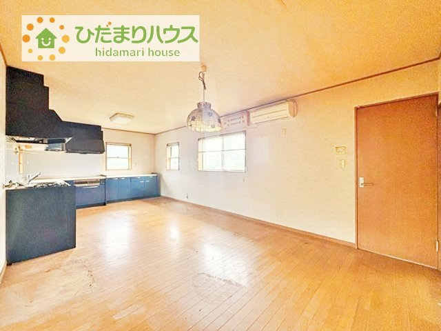 早くお仕事終わらせて、家に帰りたくなるようなリビングです(^^♪