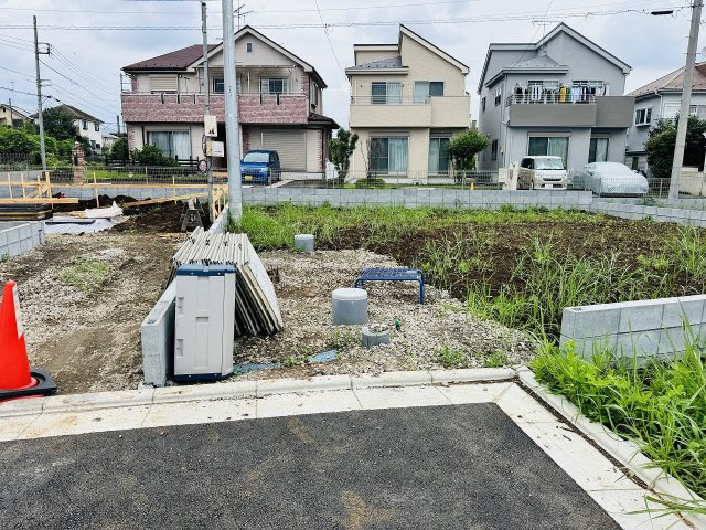 ～小宮駅徒歩4分　閑静な住宅地　開発分譲地につき美しい街並み～