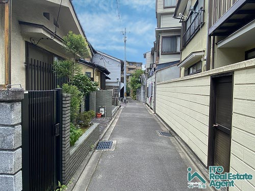 前面道路含む現地写真