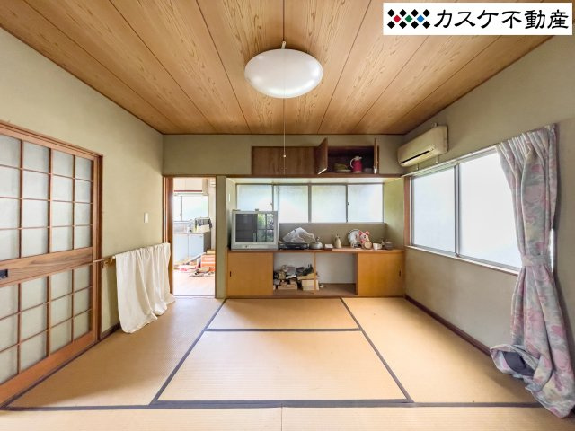 落ち着いた雰囲気の1階和室です