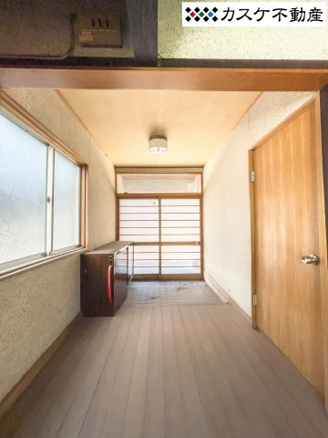 明るい玄関です