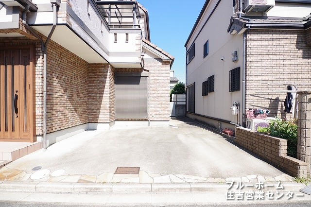 ■2台駐車可能です！　※車種によりますので、現地をご確認下さい。