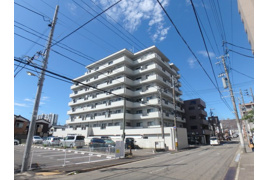 トーカンマンション上大川前の外観