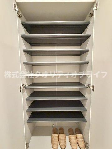 シューズボックス