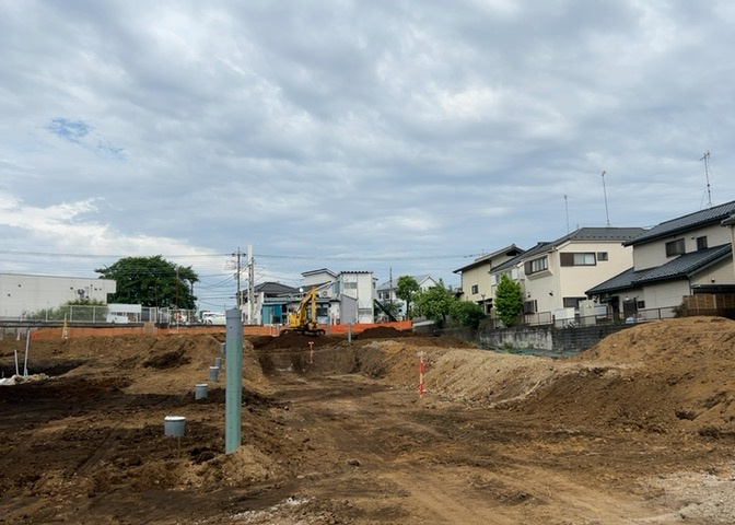 隣家の土地はどうなっているのか、生活利便施設が近くにあるのか、学校まで近いかなど、お客様のライフスタイルにあわせたイメージが重要です。また、近くにあると困る施設が近くにないかも確認するといいでしょう。