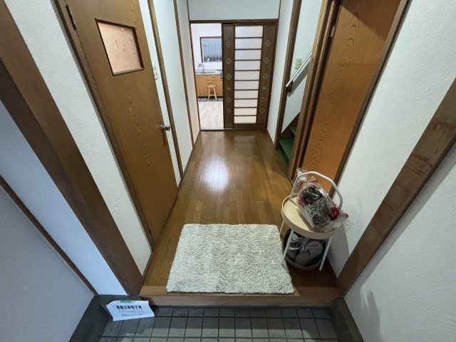 毎日通る玄関はこちらです