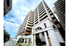 キングスクエア北大阪パークフェリスⅡ番館の外観