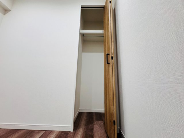 各部屋に収納設備を完備