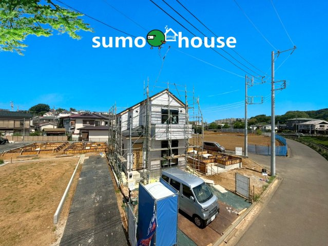 前面道路含む現地写真です
