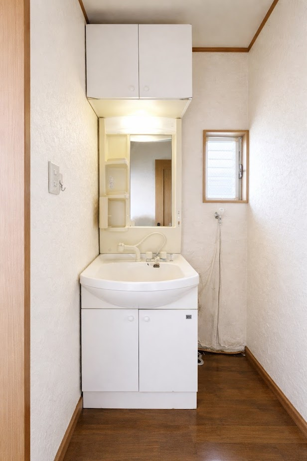 ◆毎日使う場所だから、機能的で使いやすさに配慮したパウダールーム。すっきりと使えるように収納も豊富にご用意しています。
