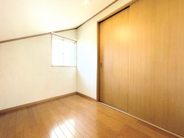 ◆荷物の多い方には嬉しい収納スペースです。季節物やスーツの収納等にピッタリです。