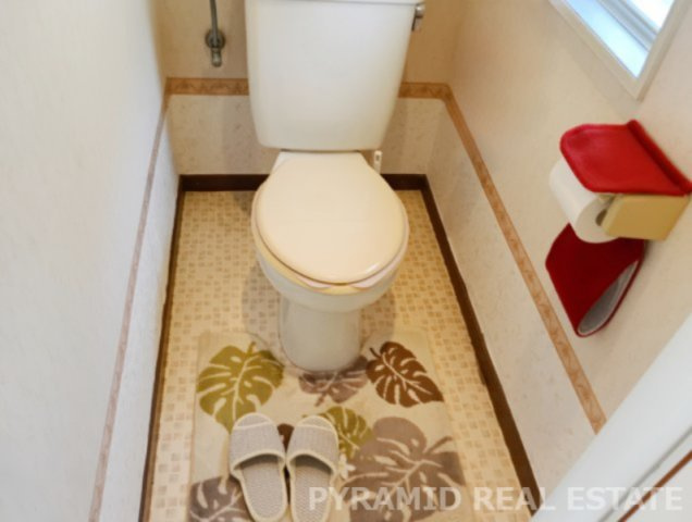 2F部分のトイレになります。