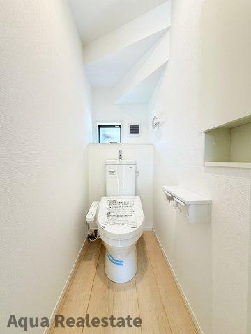 シンプルで使いやすいトイレです　※同仕様の施工事例です