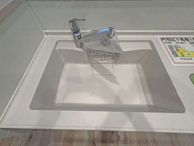 浄水器内蔵型ハンドシャワー