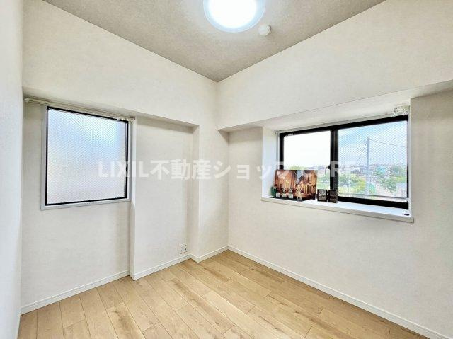 室内はいつも明るい印象なので気持ちの良い朝を迎えられます。毎日の生活も明るくなりそう♪　