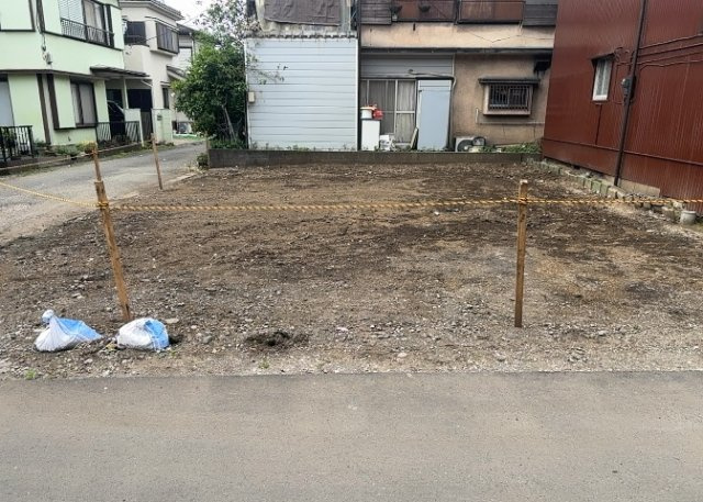 家を建てる前提で土地を探している場合、地盤の丈夫さは譲れない条件の一つです。地盤が脆弱だと追加工事が必要となります。また、過去に地盤沈下や液状化現象を起こした土地は、できるだけ避けた方がいいでしょう。