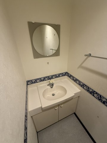 お手洗い部分です。便座部分と手洗い部分は別々です。