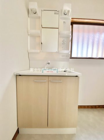 独立洗面化粧台付き