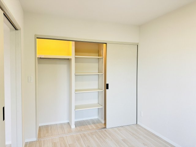 ～収納力の高いクローゼット完備～