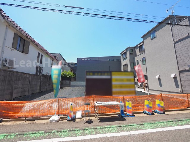 広い敷地を活かして複数台の駐車場確保も可能です！お友達や親戚が車で訪れた際も便利に活用できます♪