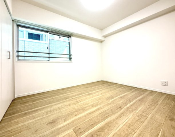 【洋室？】　主寝室や子ども部屋にいかがでしょうか？