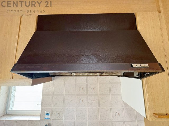 パワフルな吸引力で調理中の臭気等をしっかり処理してくれ、室内を快適に保ってくれます。　