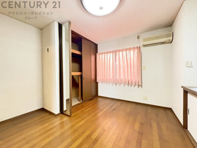 創造性や成長を促す遊びの空間を提供。学習や趣味に集中できる環境を整えます。個別のプライベートスペースは自己表現と自立心を育み、心地よい睡眠環境を整えリラックスできる場所を提供。　