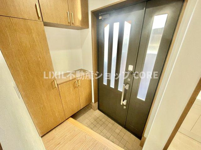 玄関ホールがスッキリ広々としていると帰る時も出ていく時も気持ちが良いものです！　