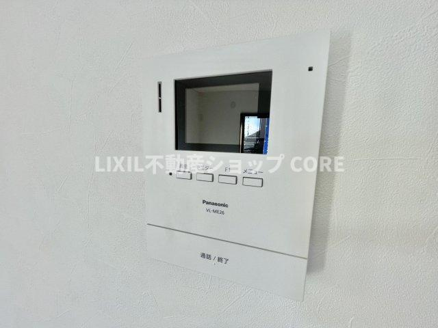 ＴＶモニター付インターホンでセキュリティ面にも配慮。小さなお子様のお留守番でも安心なアイテムです。　