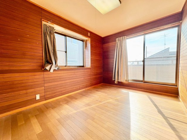 洋室6帖・収納付きで、お部屋がすっきり片付きます。